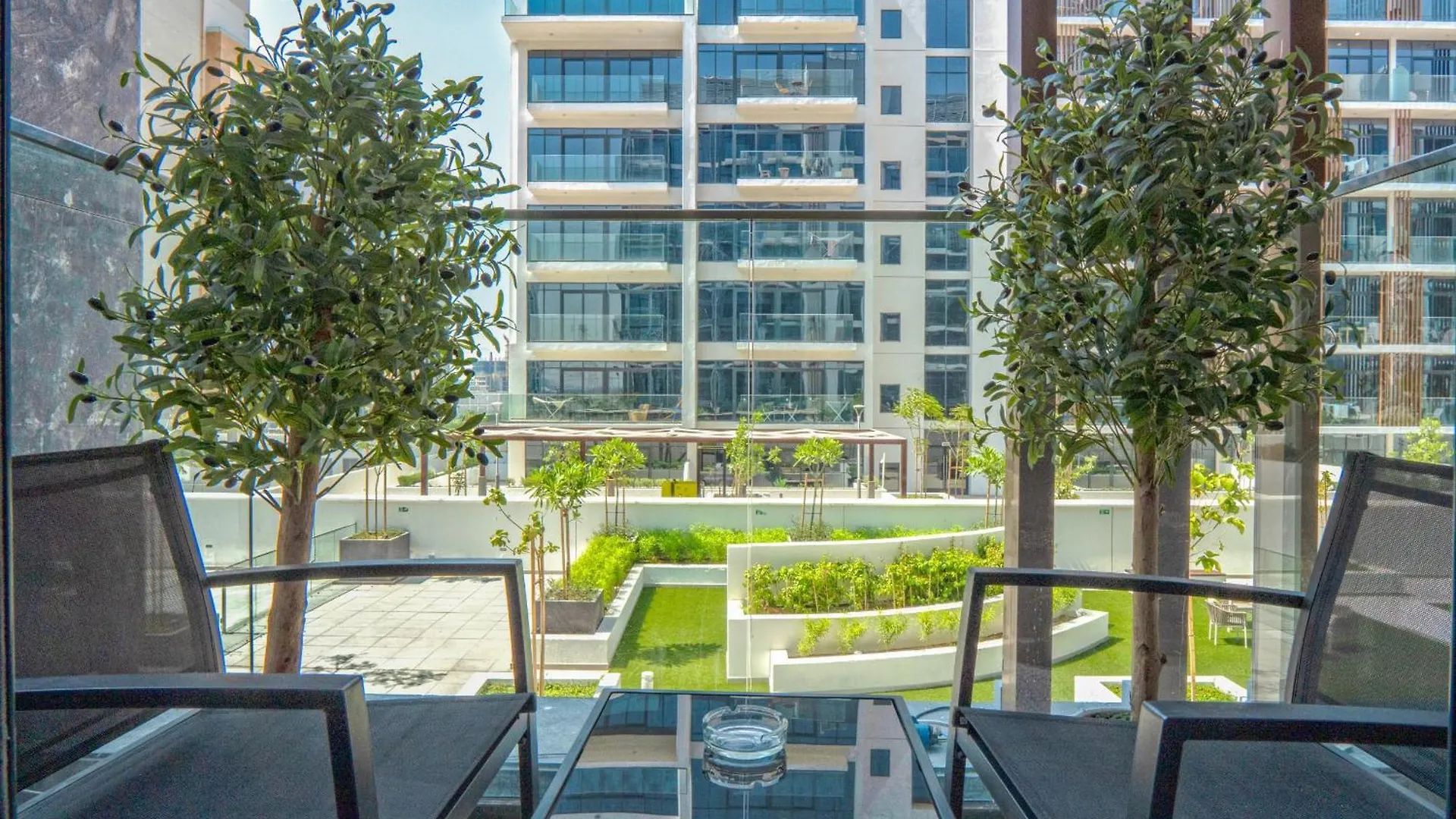 Easygo - Unbeatable Deals On Urban Rentals In Riviera 16 Dubai Apartment