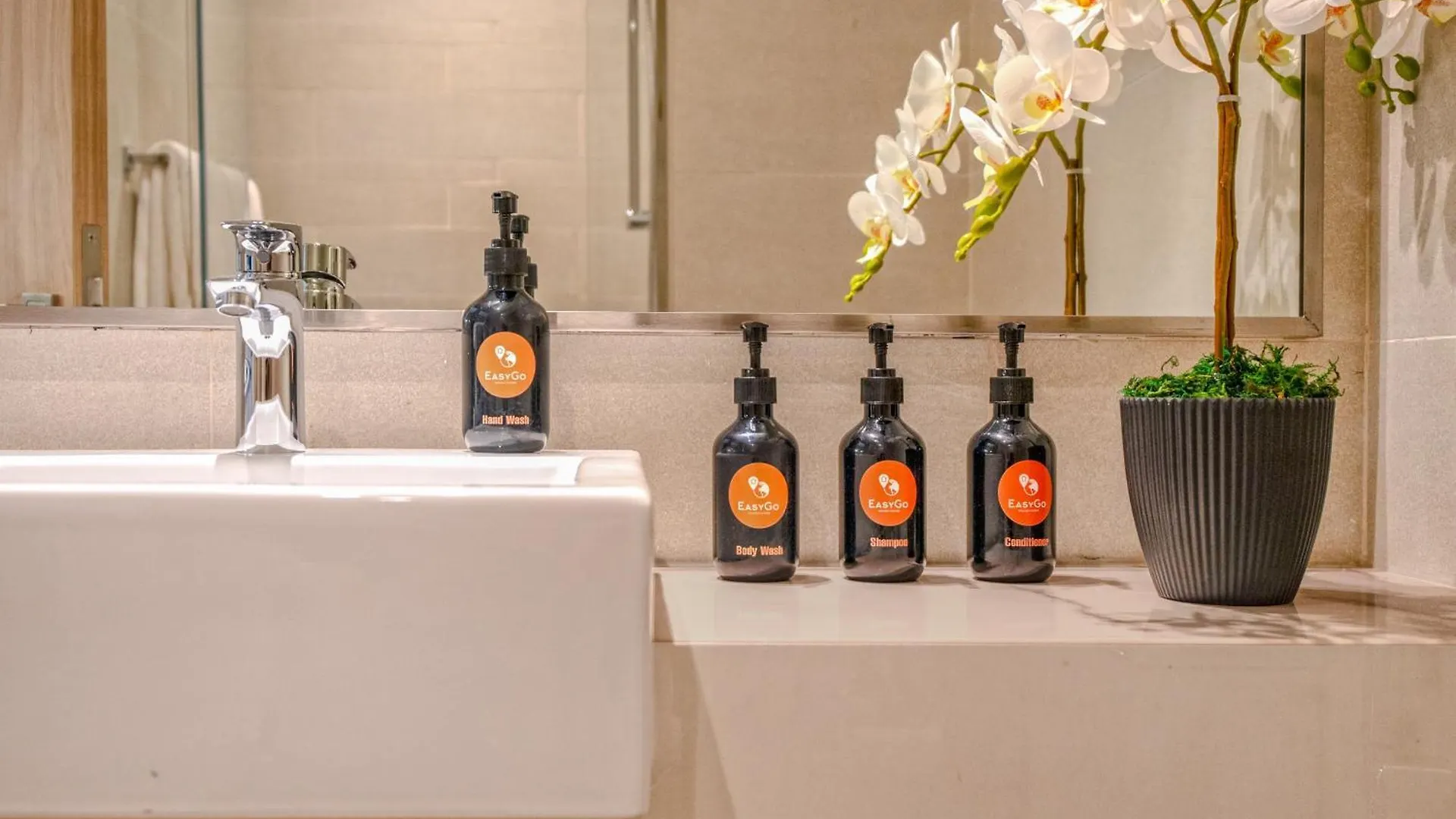Easygo - Unbeatable Deals On Urban Rentals In Riviera 16 Dubaï 0*,  Émirats arabes unis