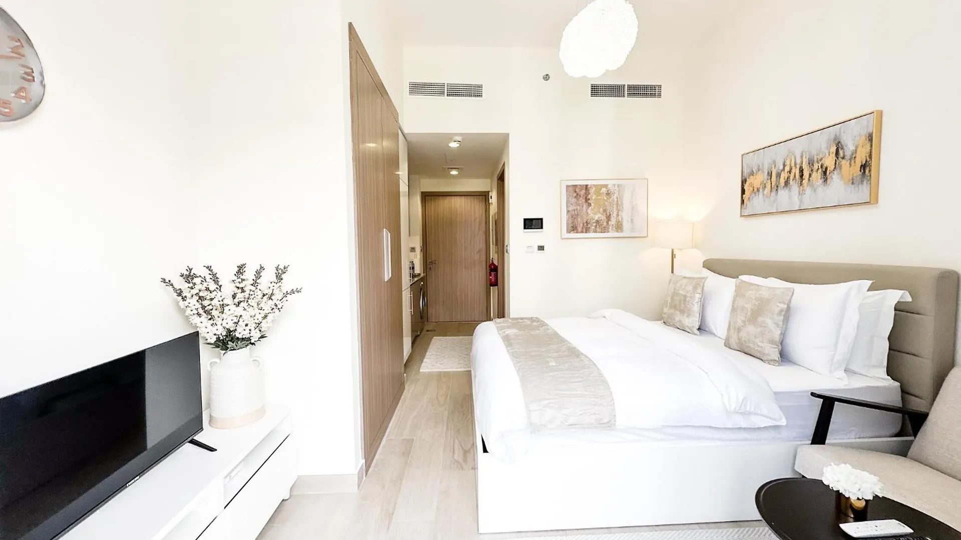 Easygo - Unbeatable Deals On Urban Rentals In Riviera 16 Dubaï 0*,